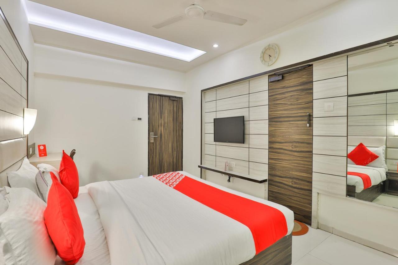 Oyo 2351 Hotel Golden Plaza Ahmedabad Luaran gambar