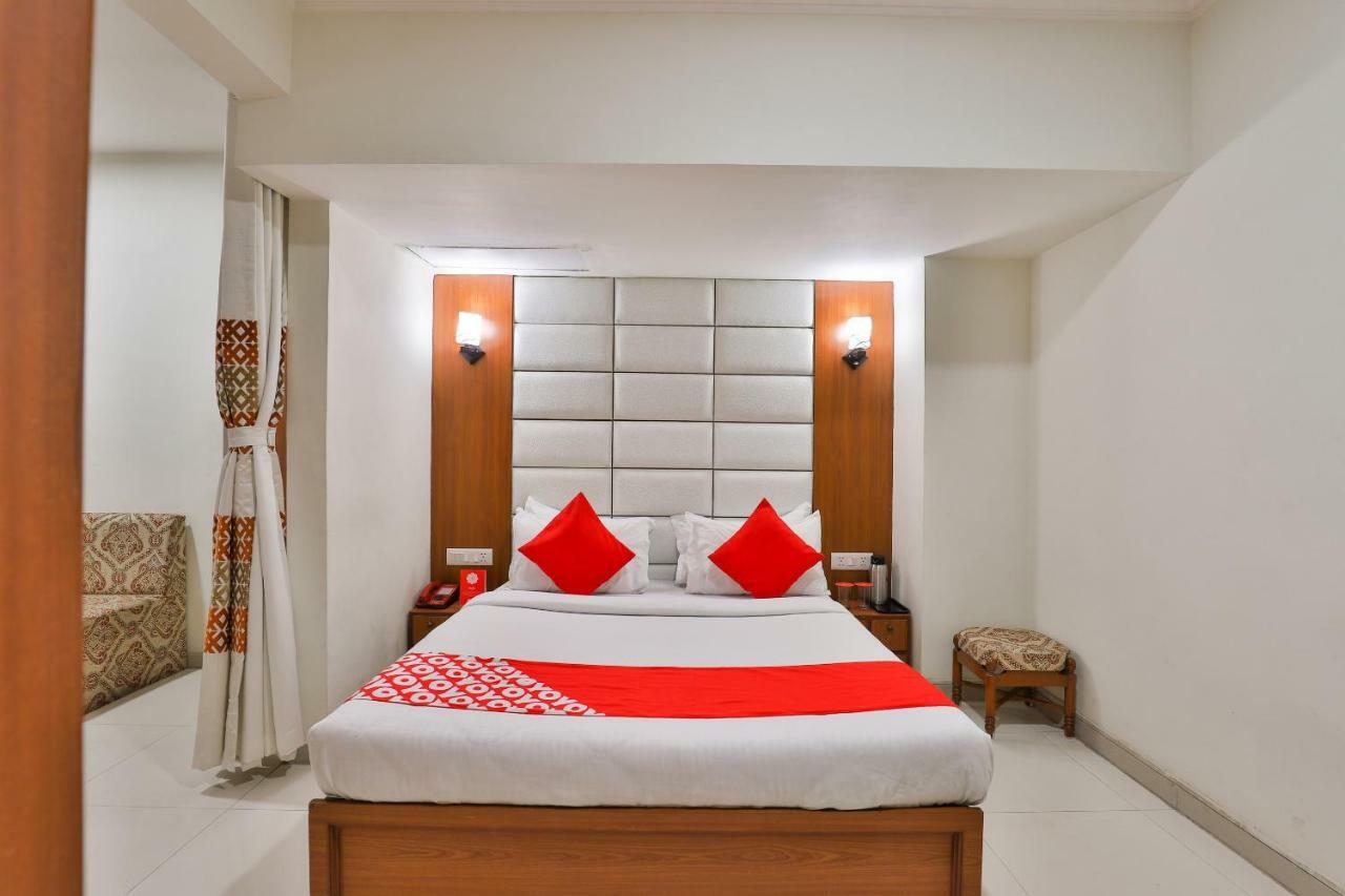 Oyo 2351 Hotel Golden Plaza Ahmedabad Luaran gambar
